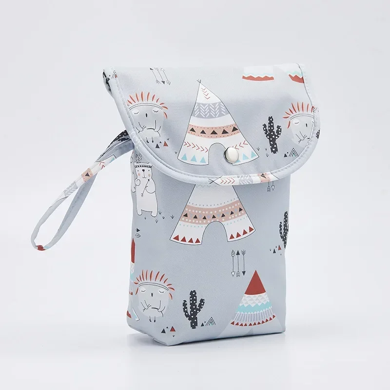 ベビーおむつバッグオーガナイザー再利用可能な防水ウェット/ド - Baby Clothing Bag のレビューと価格