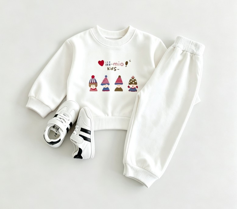 ニュートラルカラーの幼児用キュートなラウンジウェアセット、長 - Baby Clothing Neutral のレビューと価格